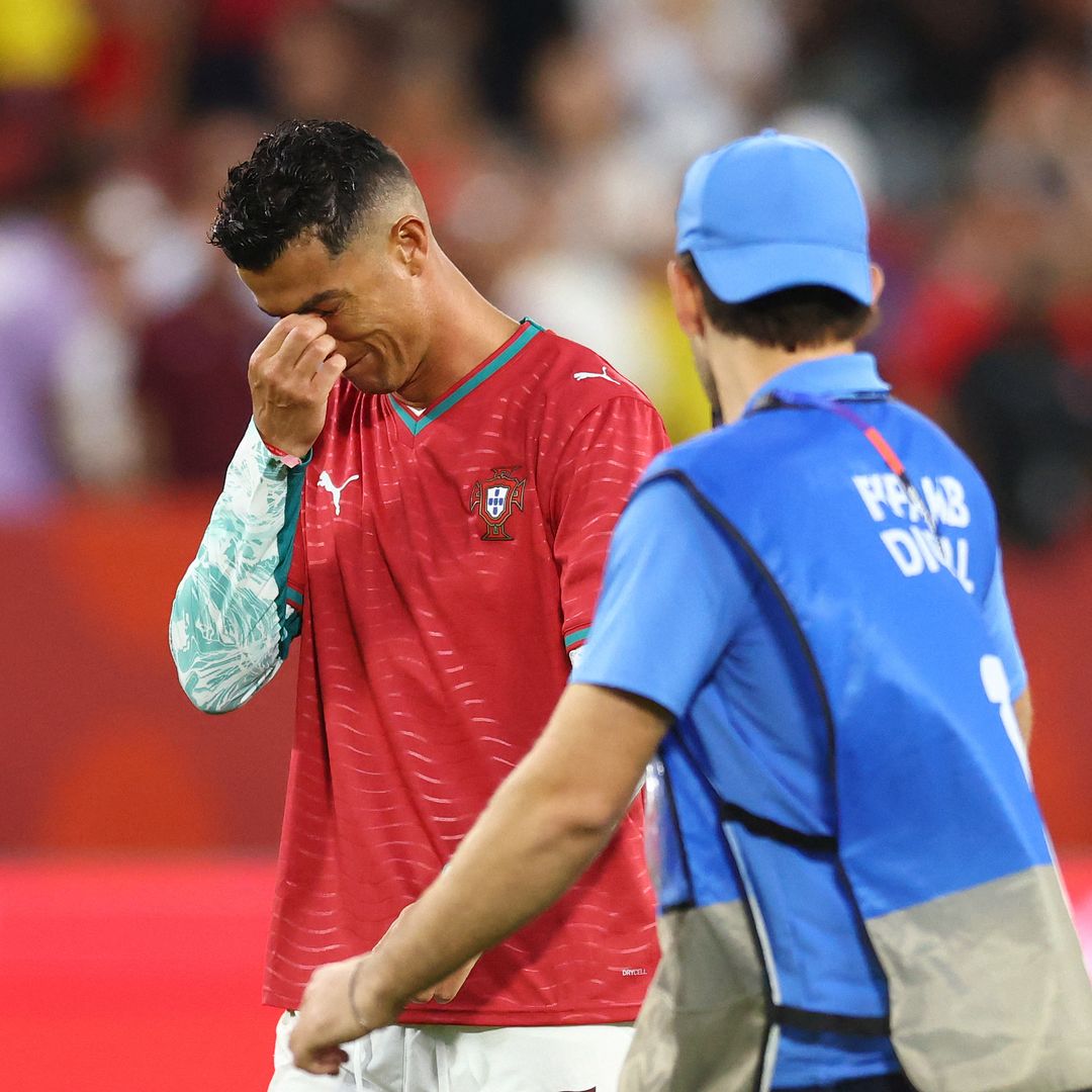 Cristiano Ronaldo llora desconsolado al dedicar la victoria de Portugal a su amigo Diogo Jota, fallecido hace un año