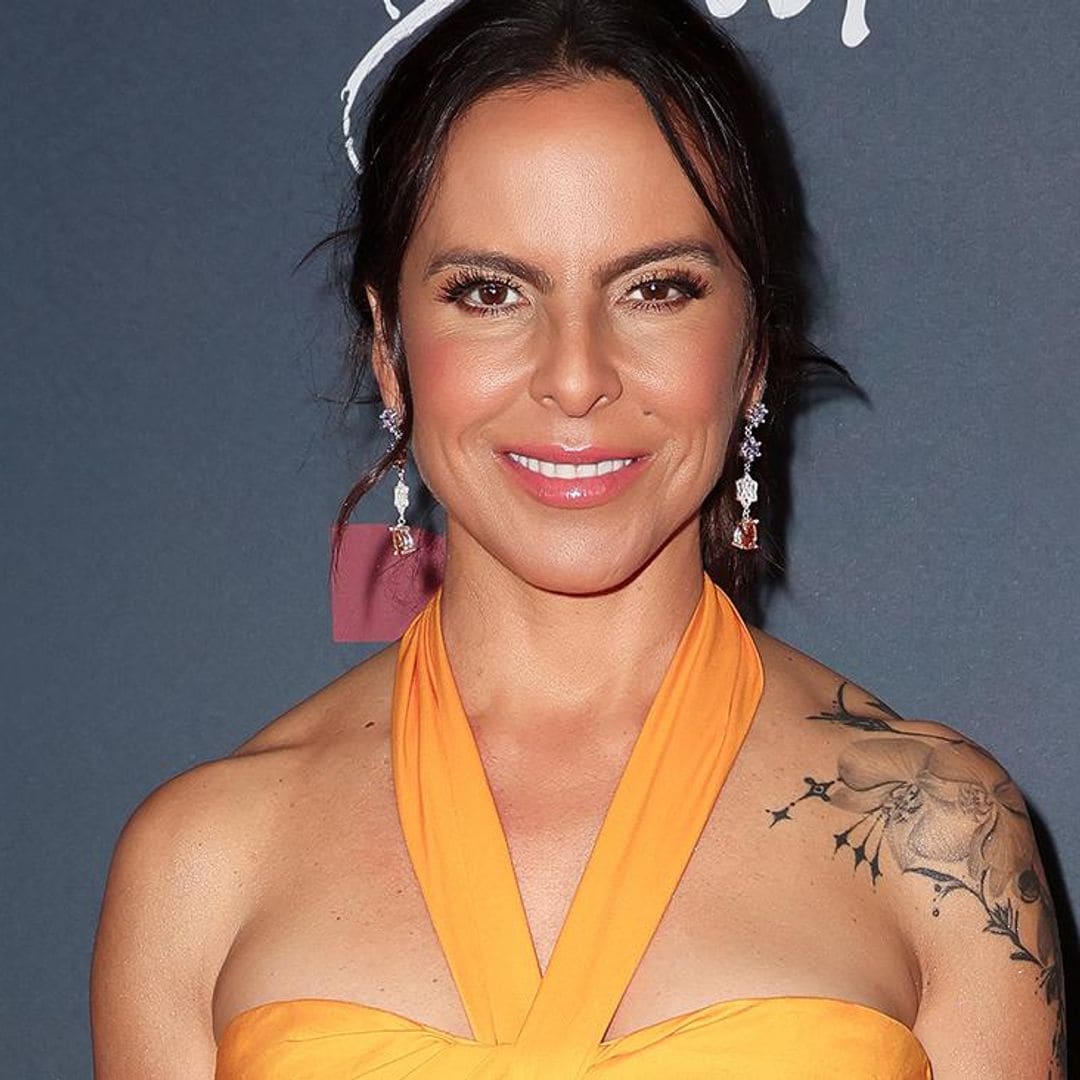 Más guapa que nunca, Kate del Castillo posa sexy al cumplir 50
