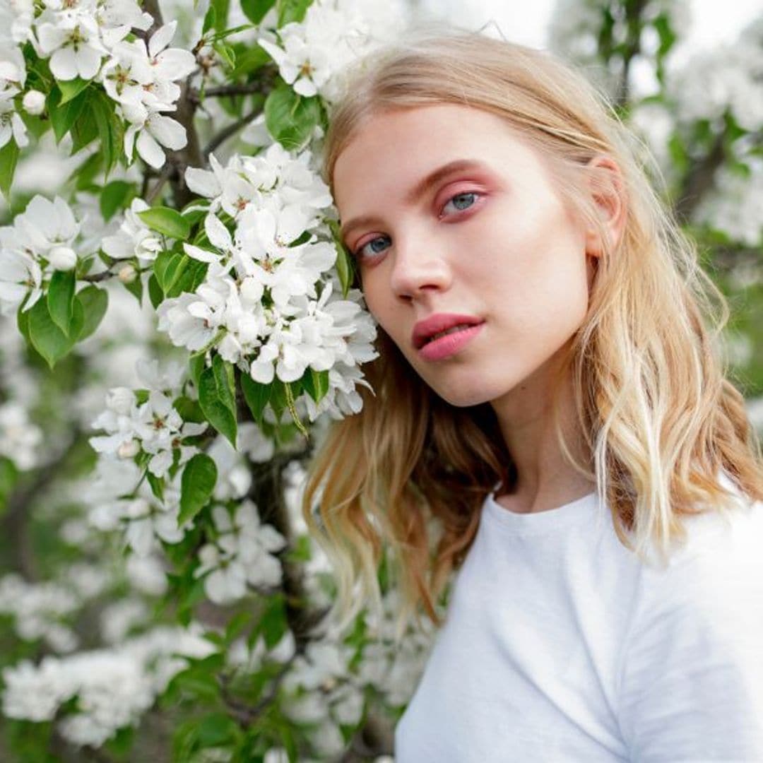 Qué es el 'white blush', el truco japonés de maquillaje que mejor ilumina el rostro