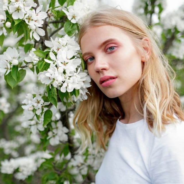 white blush