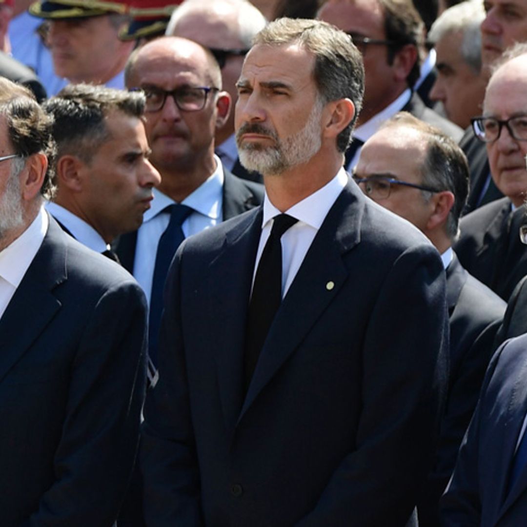 El minuto de silencio por las víctimas del atentado termina al grito de 'No tengo miedo'