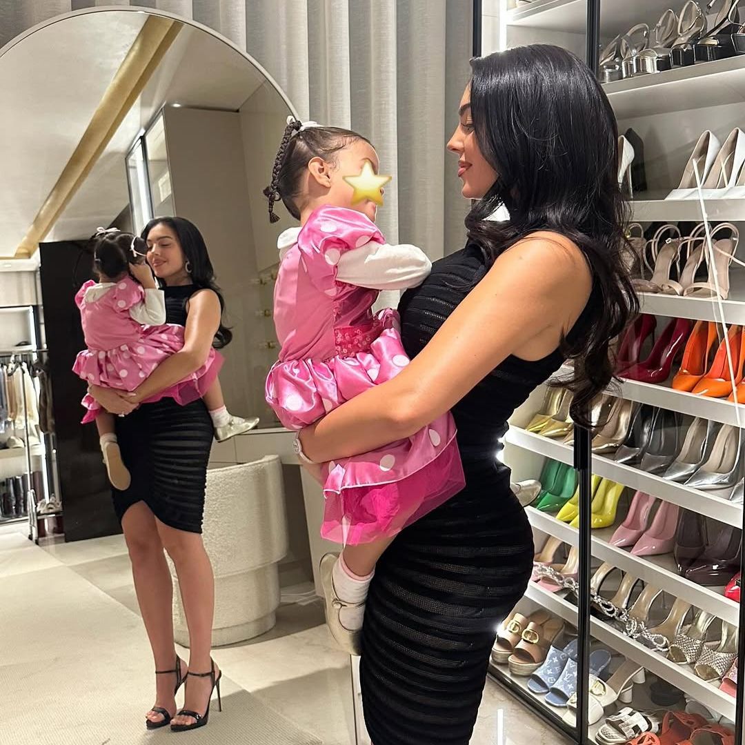 Georgina Rodríguez y su hija en Riad, Arabia Saudí