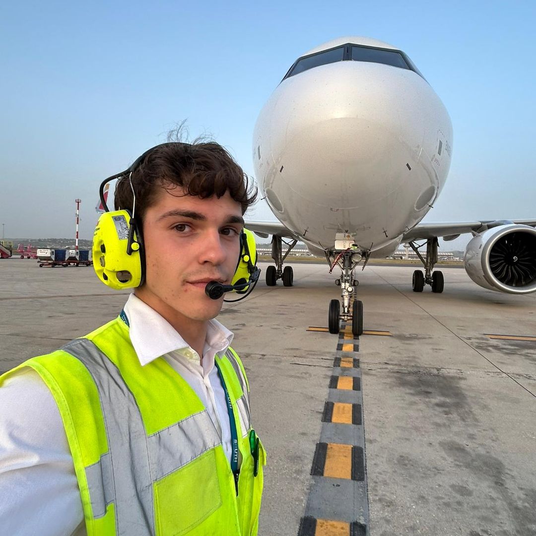 El joven piloto David Virosa.