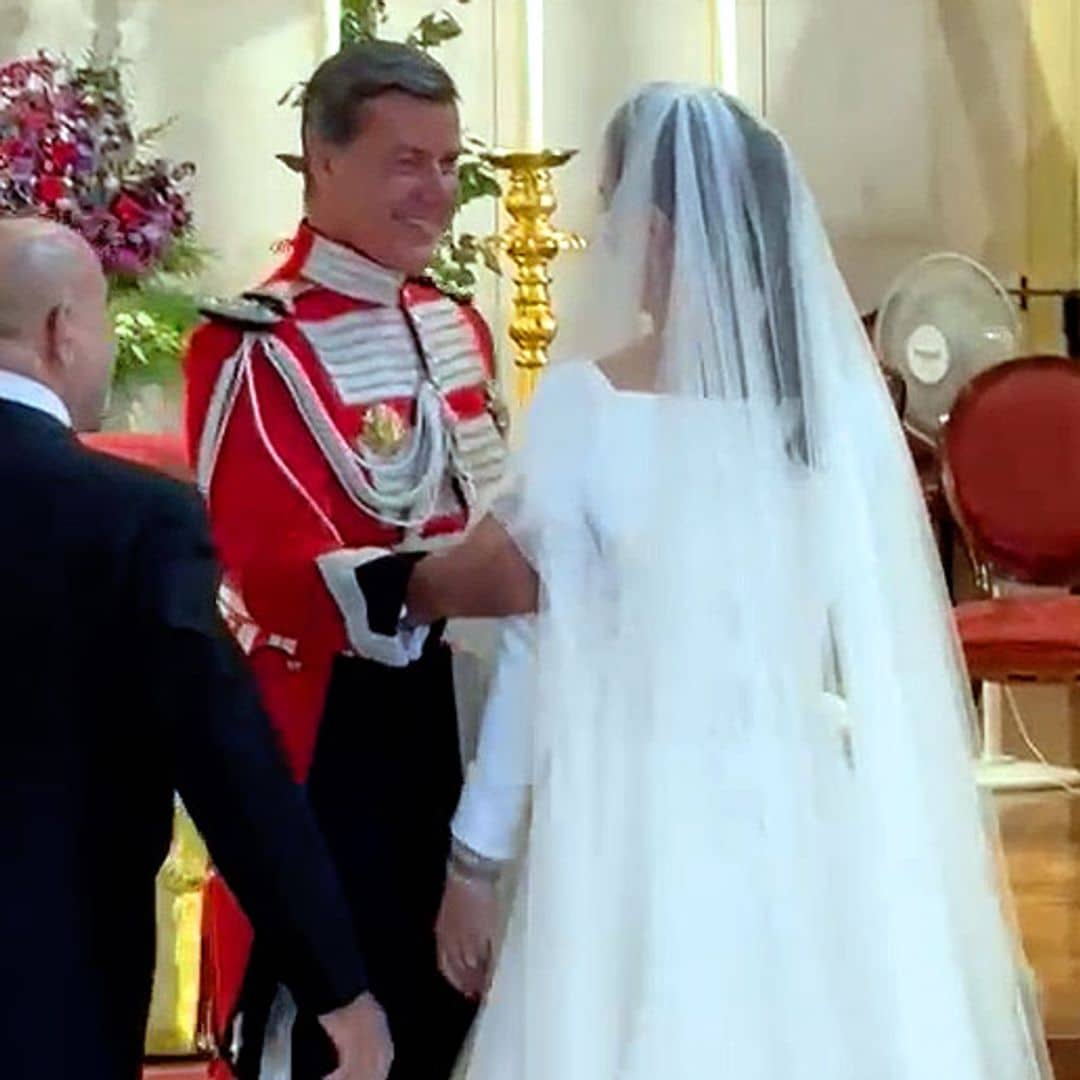 EN VÍDEO: Así ha sido el emocionante encuentro ante el altar de Cayetano Martínez de Irujo y Bárbara Mirjan