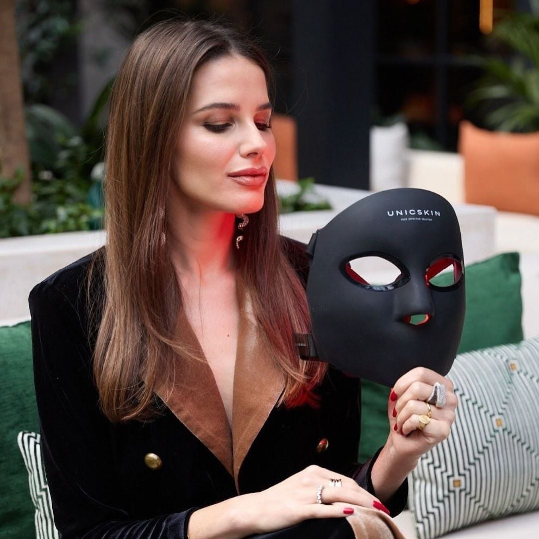 8 'gadgets' de belleza que aún puedes comprar en rebajas: del secador ghd a la máscara Led que te quita años