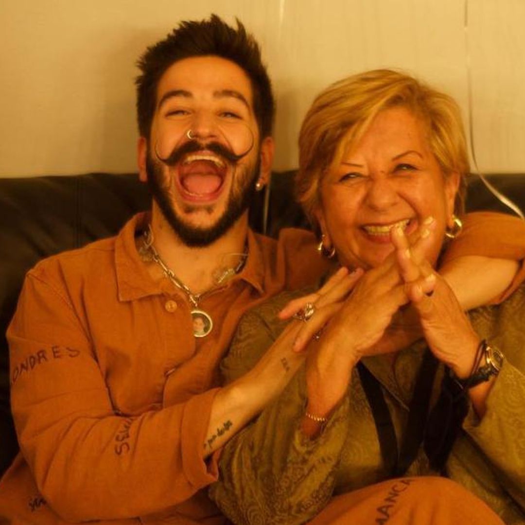 Camilo se tatúa en honor a su mamá, ¡la reacción de ella es increíble!