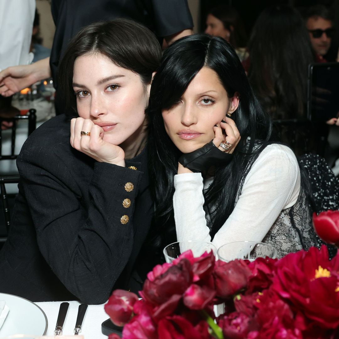 Gracie Abrams, Dakota Fanning y Lilly Allen celebran el poder de la joyería