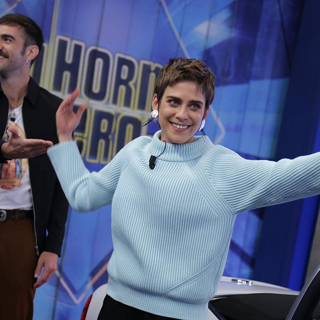María León y Jon Plazaola revelan que el amor está en el aire en el rodaje de 'Allí Abajo'