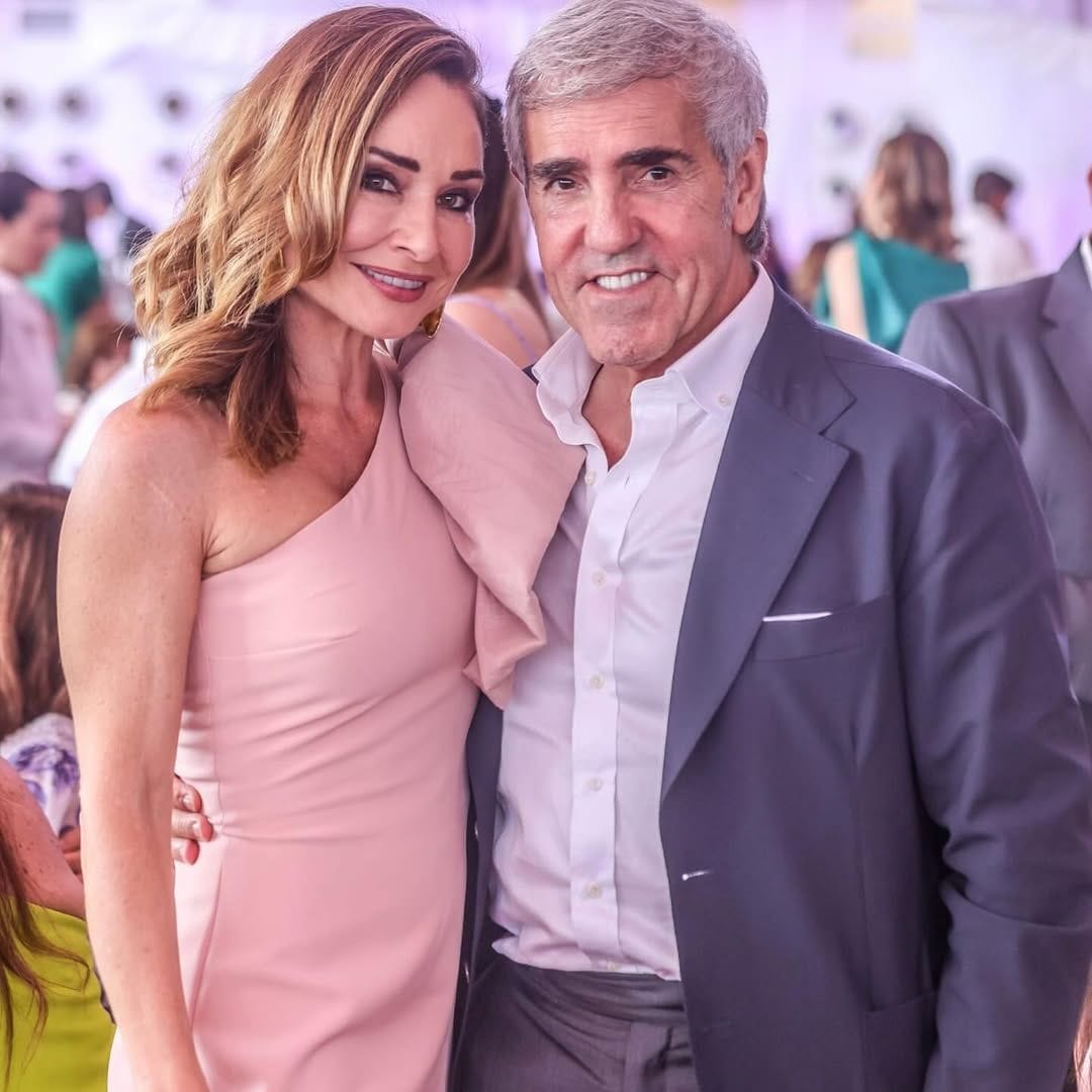 PRIMICIA.Todo sobre la boda del empresario José Moro con Fátima Pereyra en Sevilla: de los 3 vestidos de novia a la exclusiva lista de invitados
