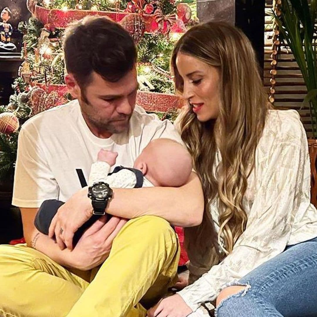 Fonsi Nieto y Marta Castro enseñan al pequeño Hugo su isla favorita