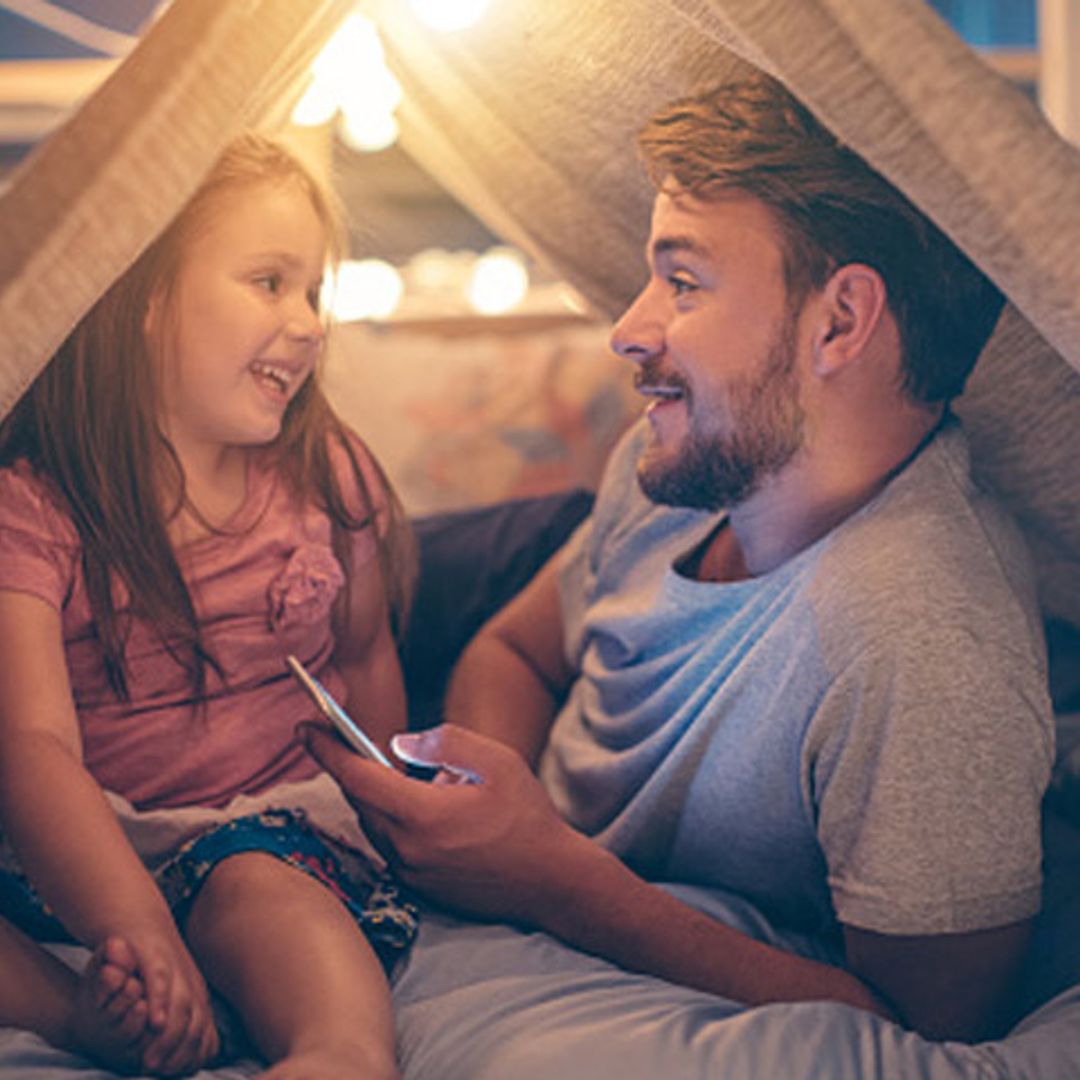 Padres adictos al móvil: ¿Motivan el mal comportamiento de los hijos?