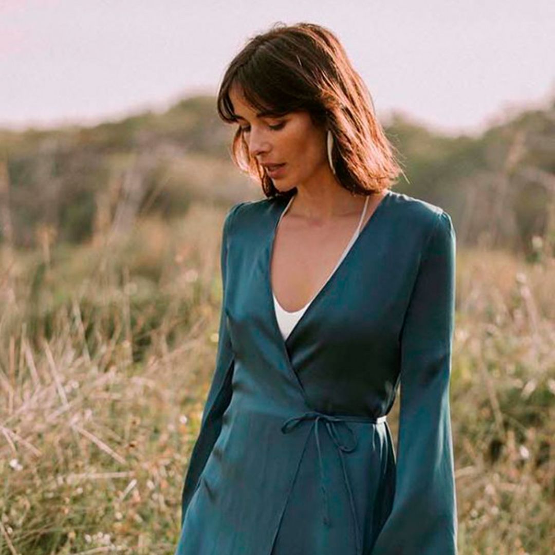 Un vestido de invitada sostenible y 'made in Spain' para cada tipo de boda