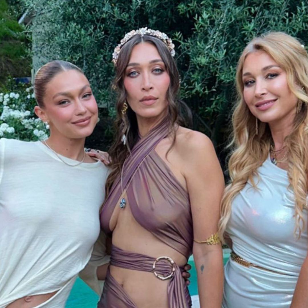 Gigi Hadid sorprende con un vestido 'deconstruido' en una fiesta temática junto a sus hermanas