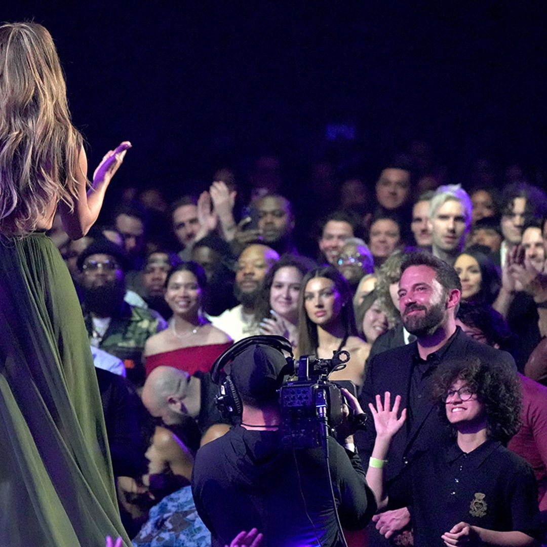 Jennifer Lopez, premiada ante la orgullosa mirada de Ben Affleck y su hija Emme