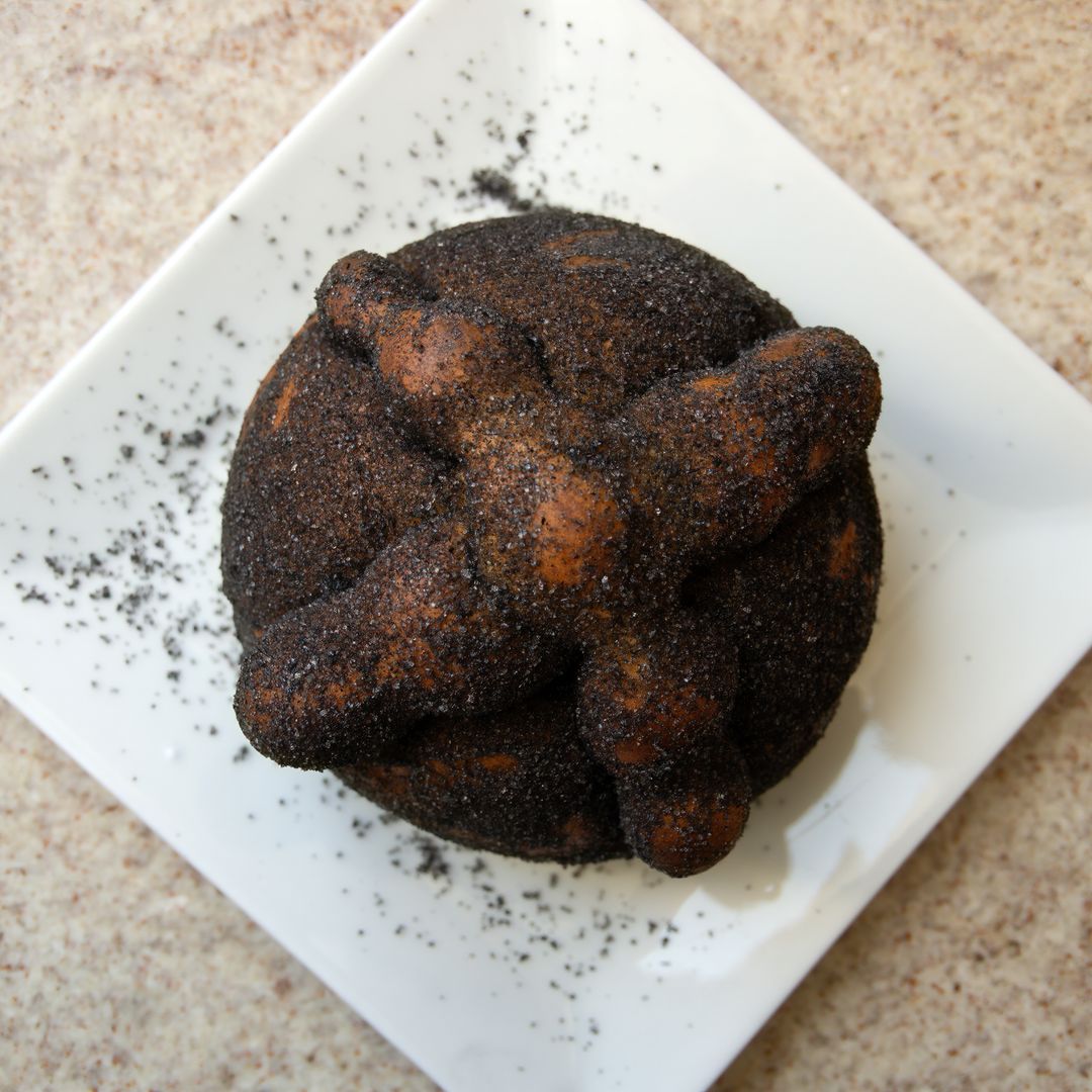 Este año, el pan de muerto con cenizas de totomoxtle ha adquirido más popularidad que nunca. 
