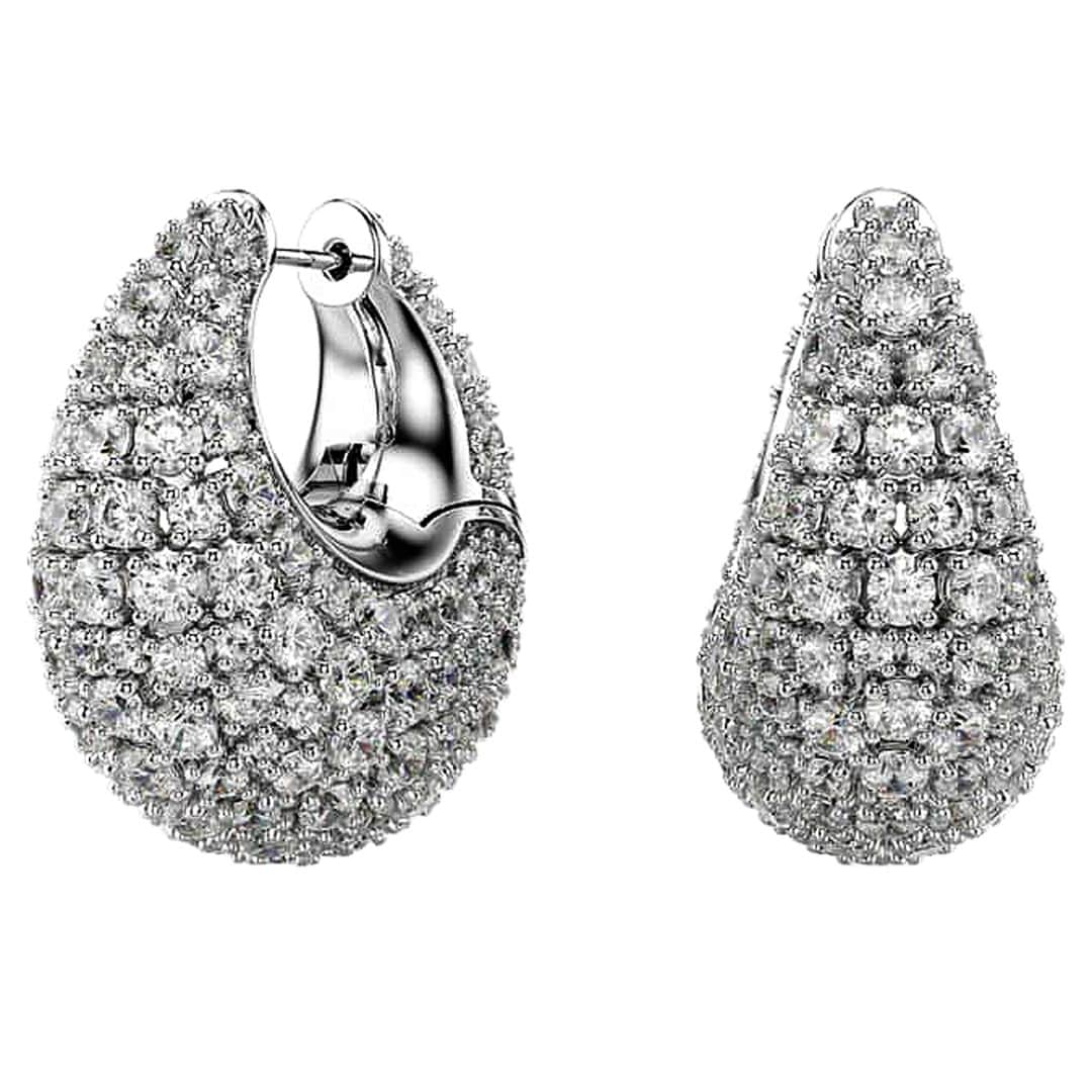 Pendientes con circonitas (250 €), de Swarovski