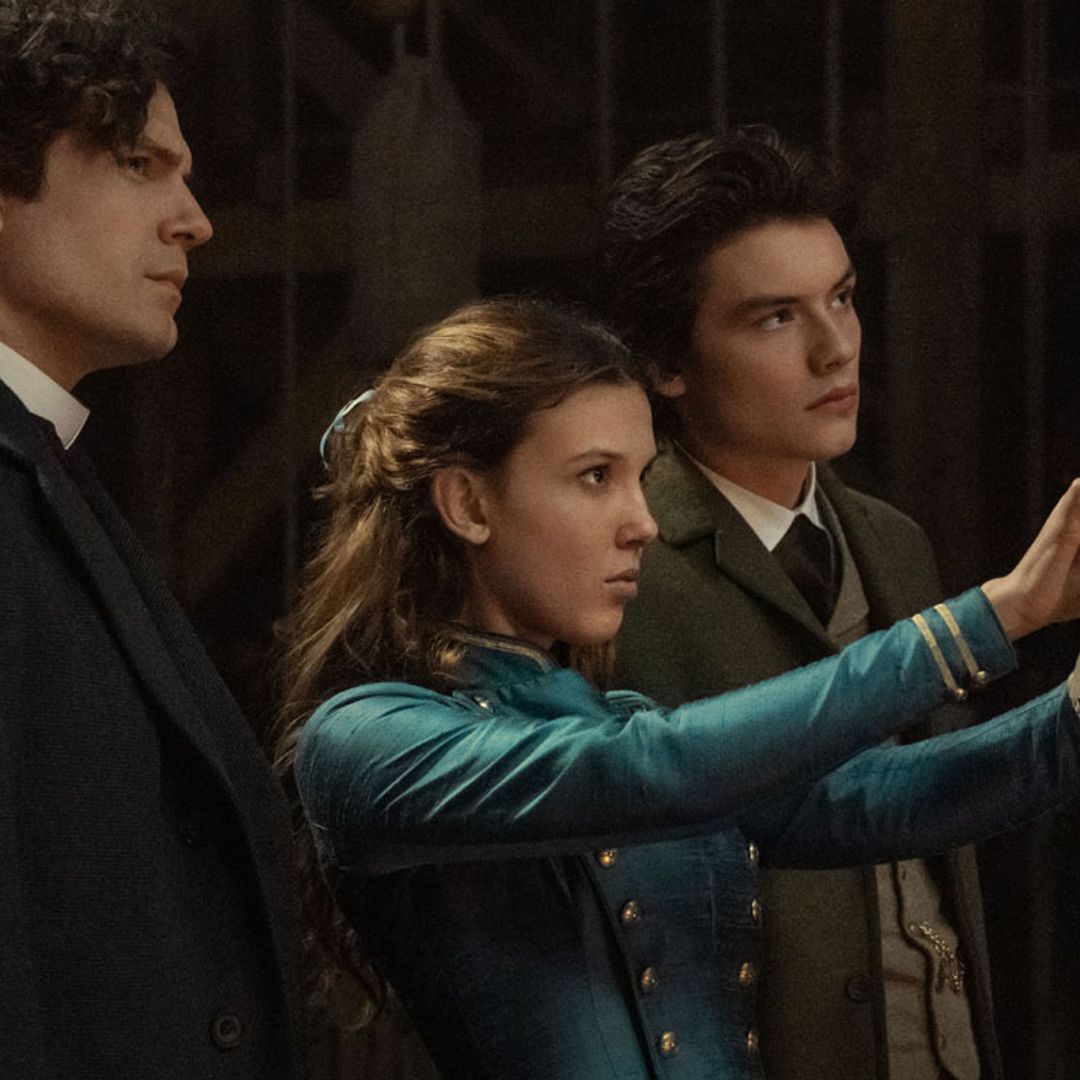 Las claves de estilo de 'Enola Holmes' que incorporar a tus looks de invierno