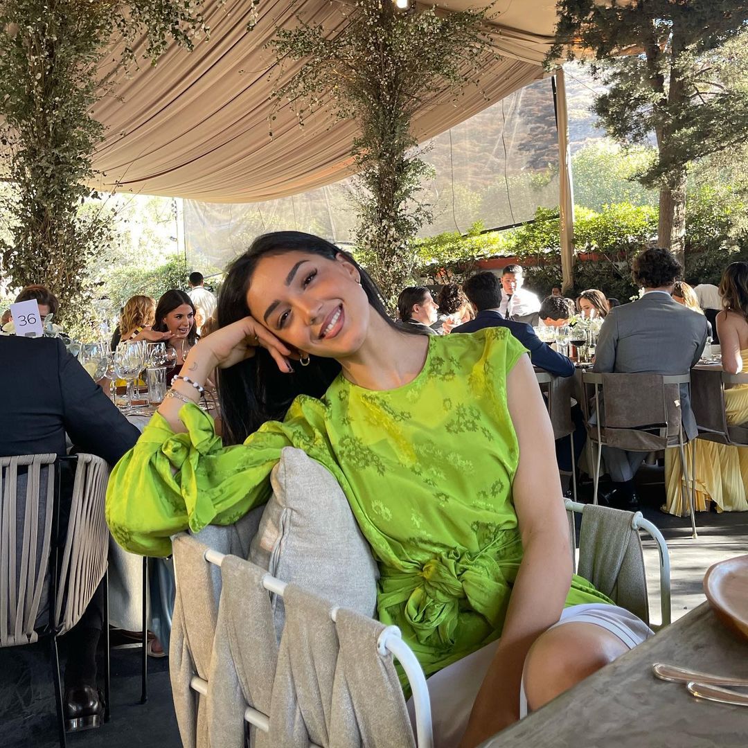 Emocionada, Ale Capetillo celebra su despedida de soltera por Madrid
