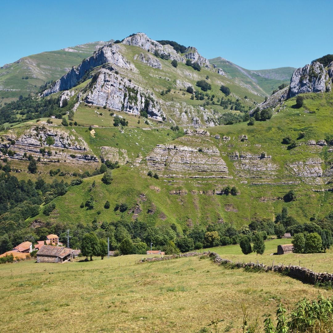 Entorno de San Roque de Riomiera, valles pasiegos, Cantabria