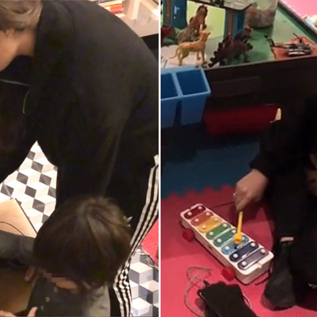 ¡Toda una artista! Así toca Manuela, hija de Alejandro Sanz, el piano y el xilófono con la 'ayuda' de su hermano