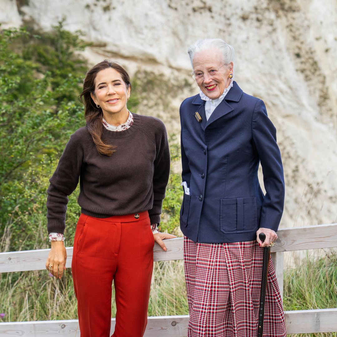 Mary de Dinamarca y sus tres cambios de look en un acto oficial con la reina Margarita