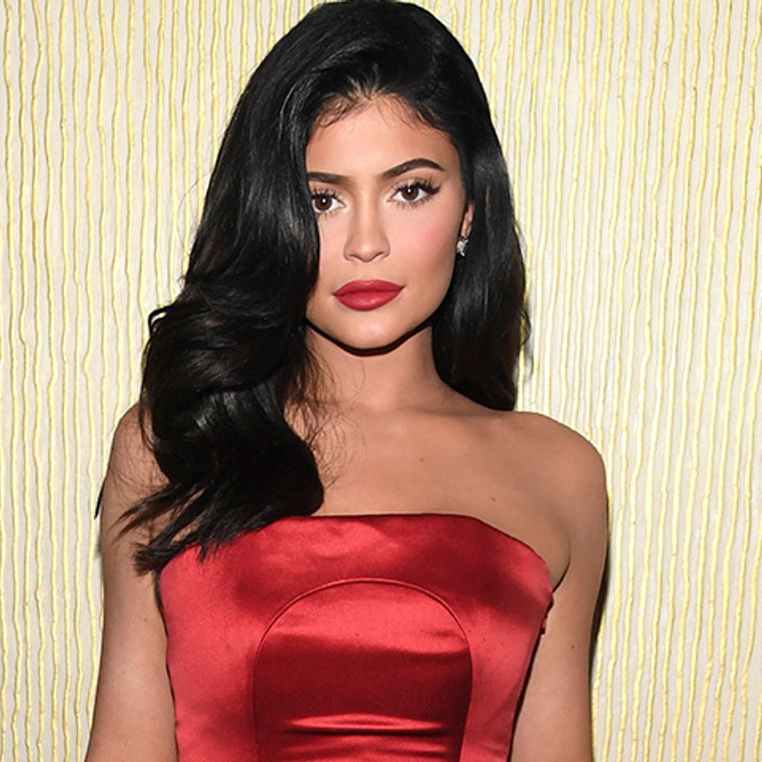 Kylie Jenner enseña a su madre su mejor secreto de belleza: cómo se maquilla los labios