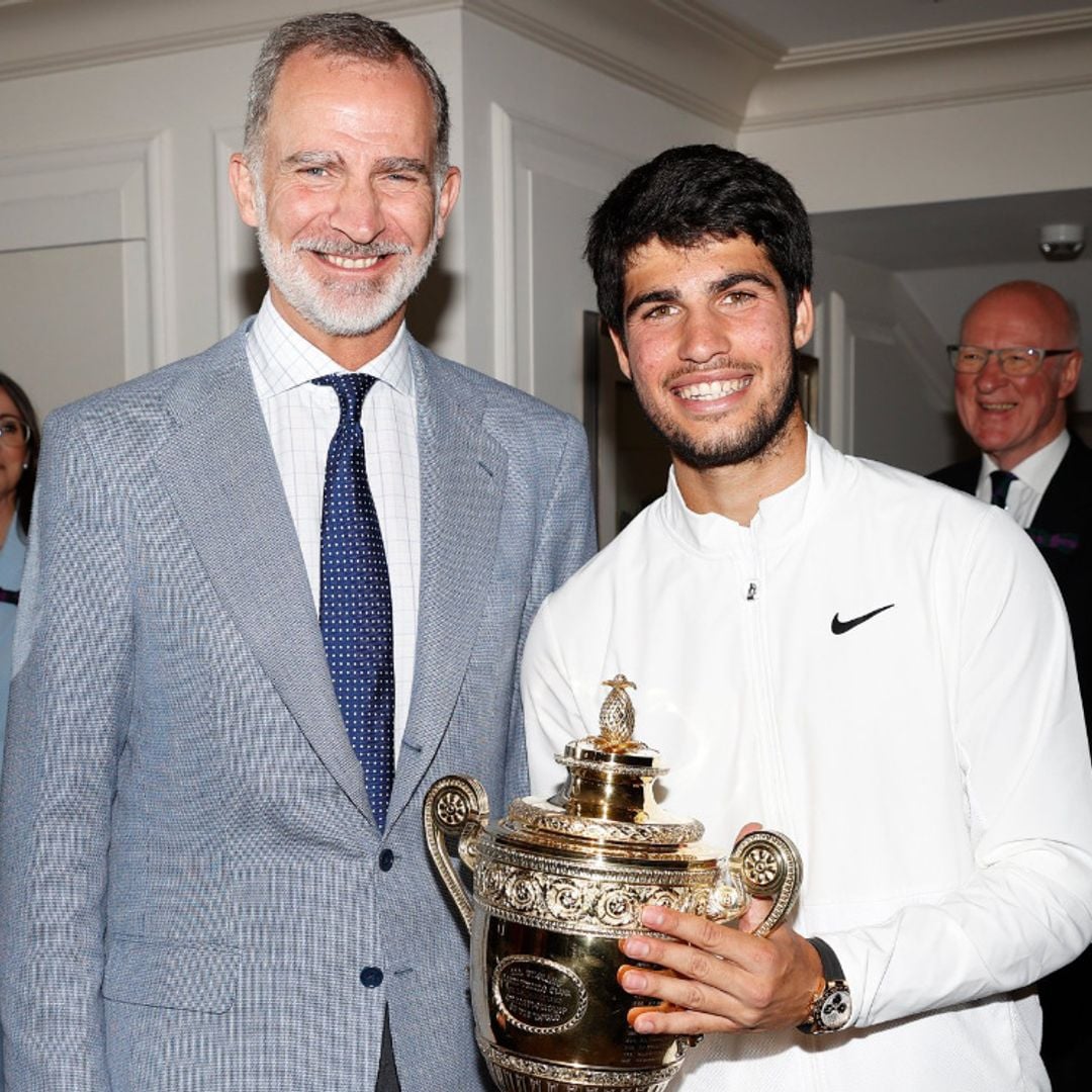 El rey Felipe vibra con la victoria de Carlos Alcaraz en la Catedral del tenis