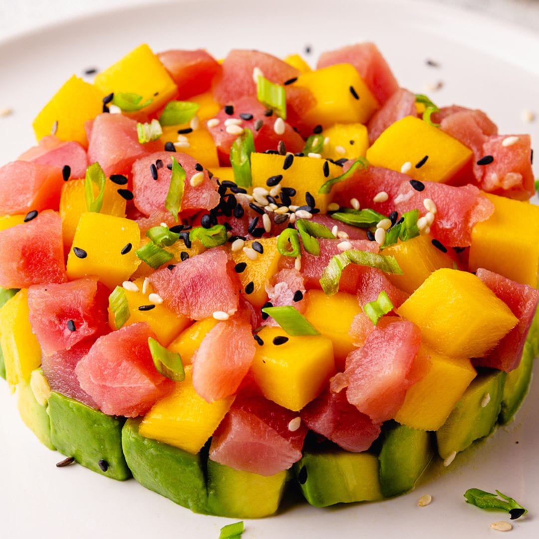 Tartar de atún, aguacate y mango