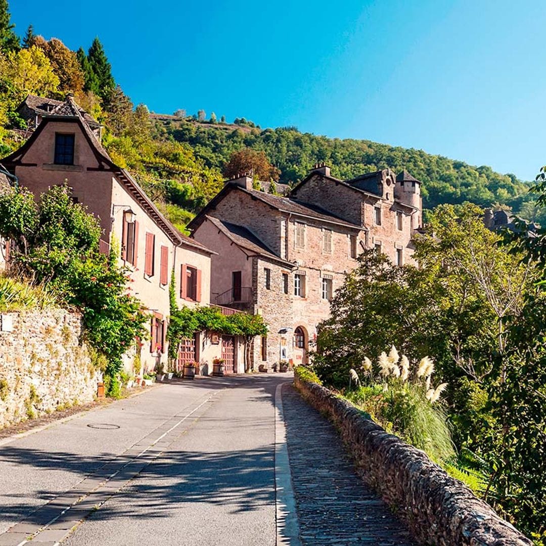 conques shutterstock1280427211
