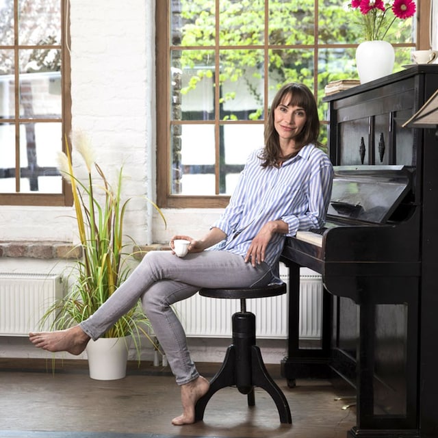 getty mujer piano