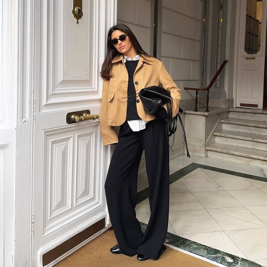 Cómo llevar un pantalón negro de lunes a domingo y vestir bien toda la semana