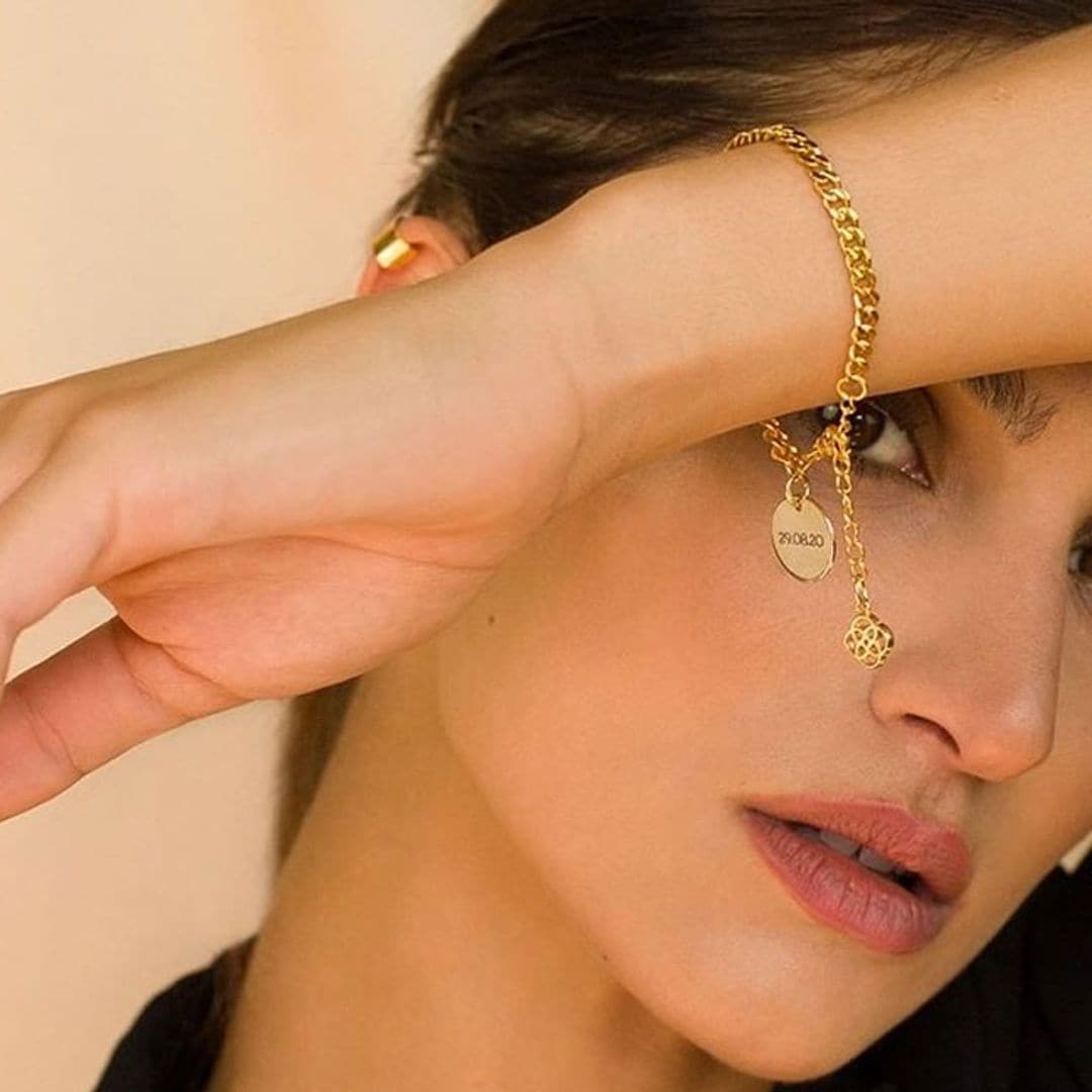 Joyitas con personalidad para regalar a cada mujer especial de tu vida