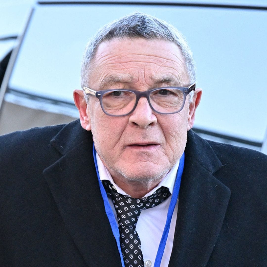 Nicolas-Jacques Charrier, hijo de Brigitte Bardot, deja atrás la polémica para dar el último adiós a la actriz