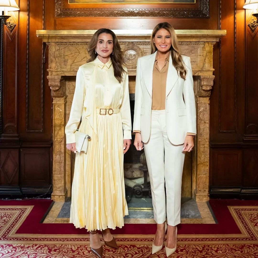 Rania de Jordania y Melania Trump lucen las tendencias que han dominado este 2025