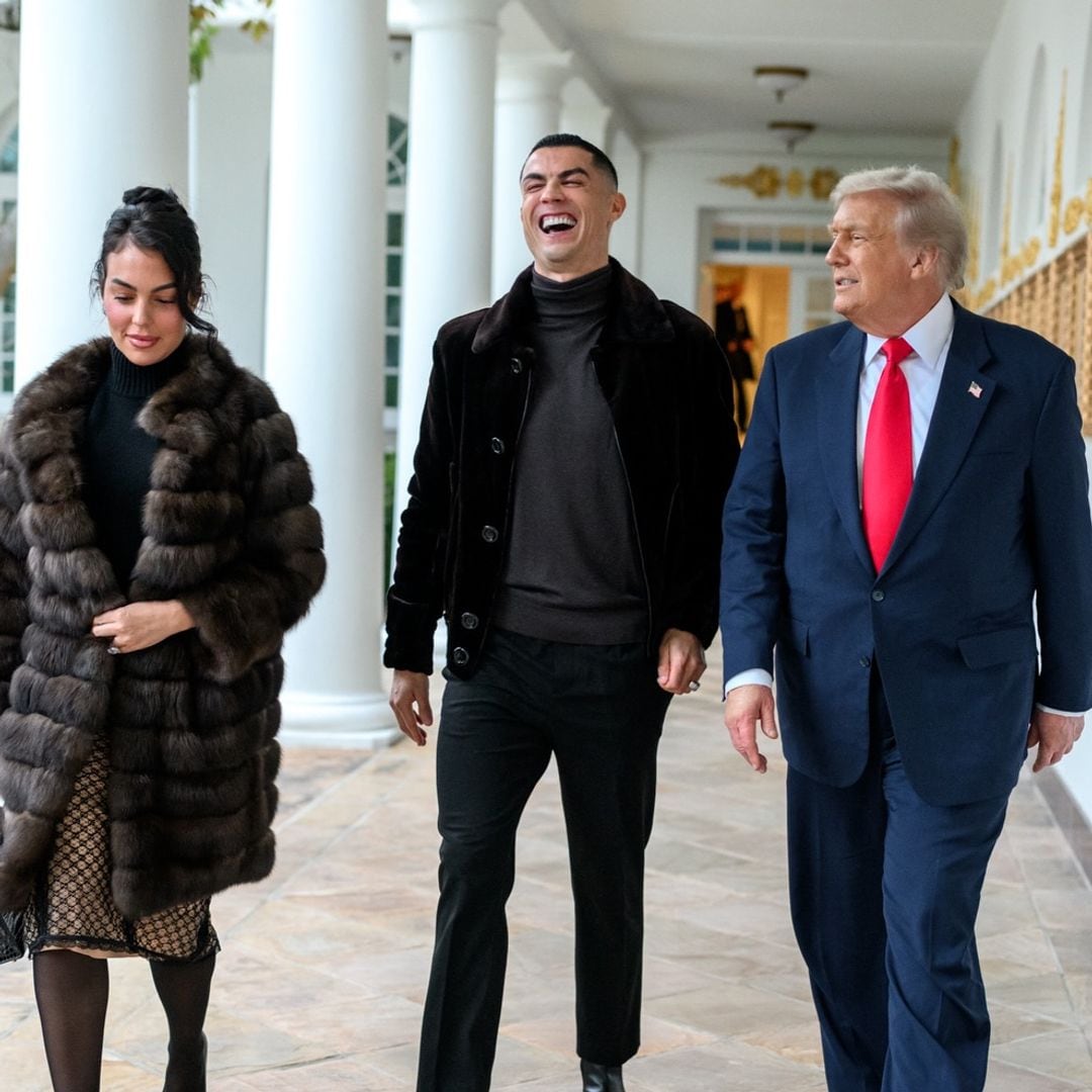 Cristiano Ronaldo y Georgina Rodríguez posan con Trump desde la Oficina Oval
