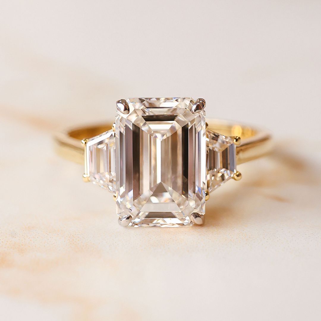 Anillo, con el diamante como protagonista