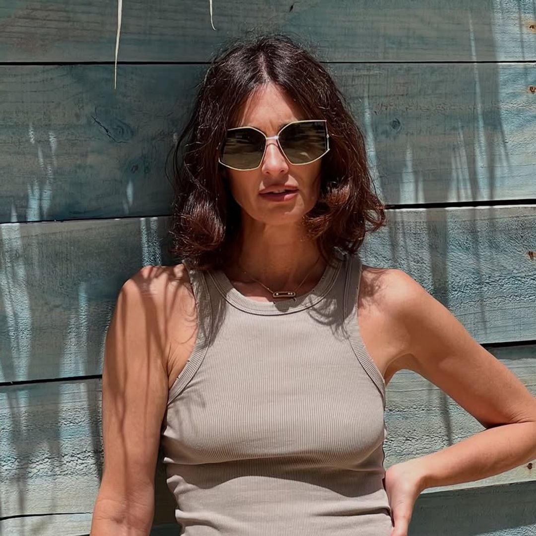 Paz Vega cambia el traje de directora por las mejores tendencias del verano en su viaje al Caribe