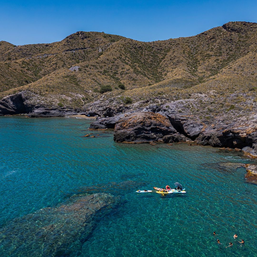 deportes de agua en el Parque Regional de Calblanque, Murcia