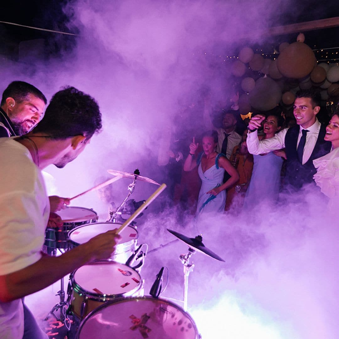 Artistas y grupos musicales con los que la diversión en tu boda está asegurada