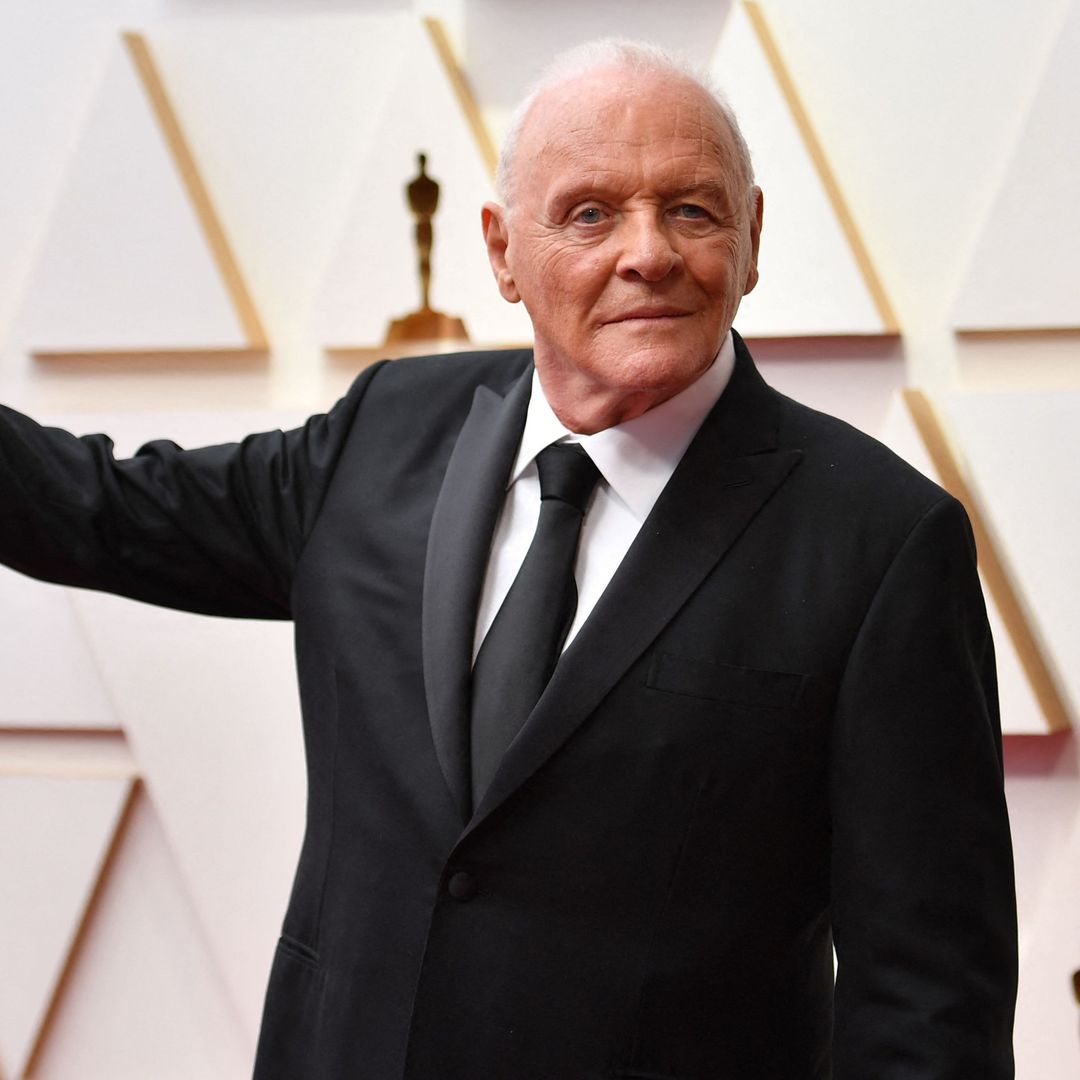 Anthony Hopkins, más emocionado que nunca, celebra 50 años desde que escogiera apostar por la vida: "Pedí ayuda y puse fin a todo"