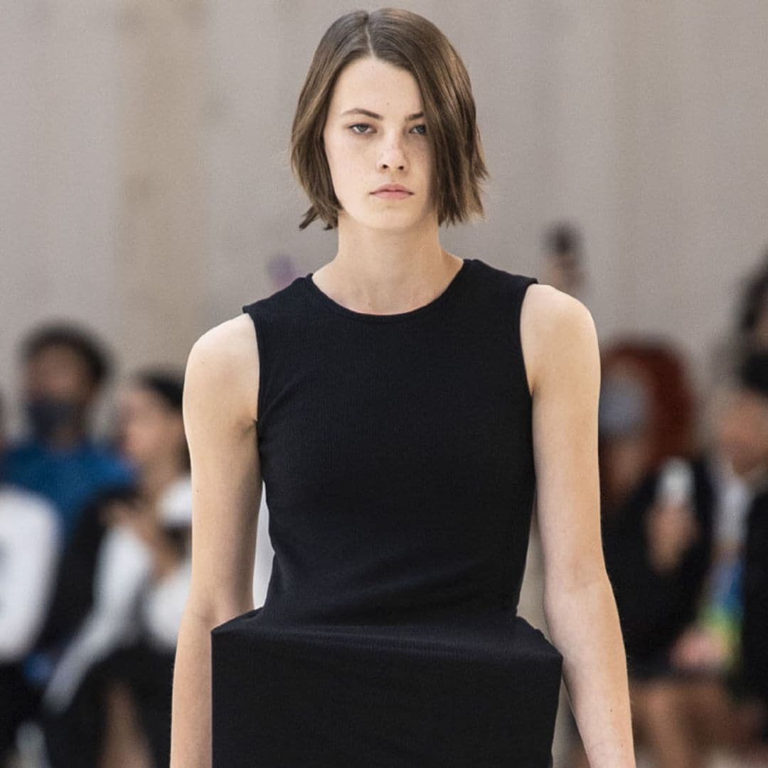 Loewe, un sueño surrealista con sandalias virales y siluetas innovadoras