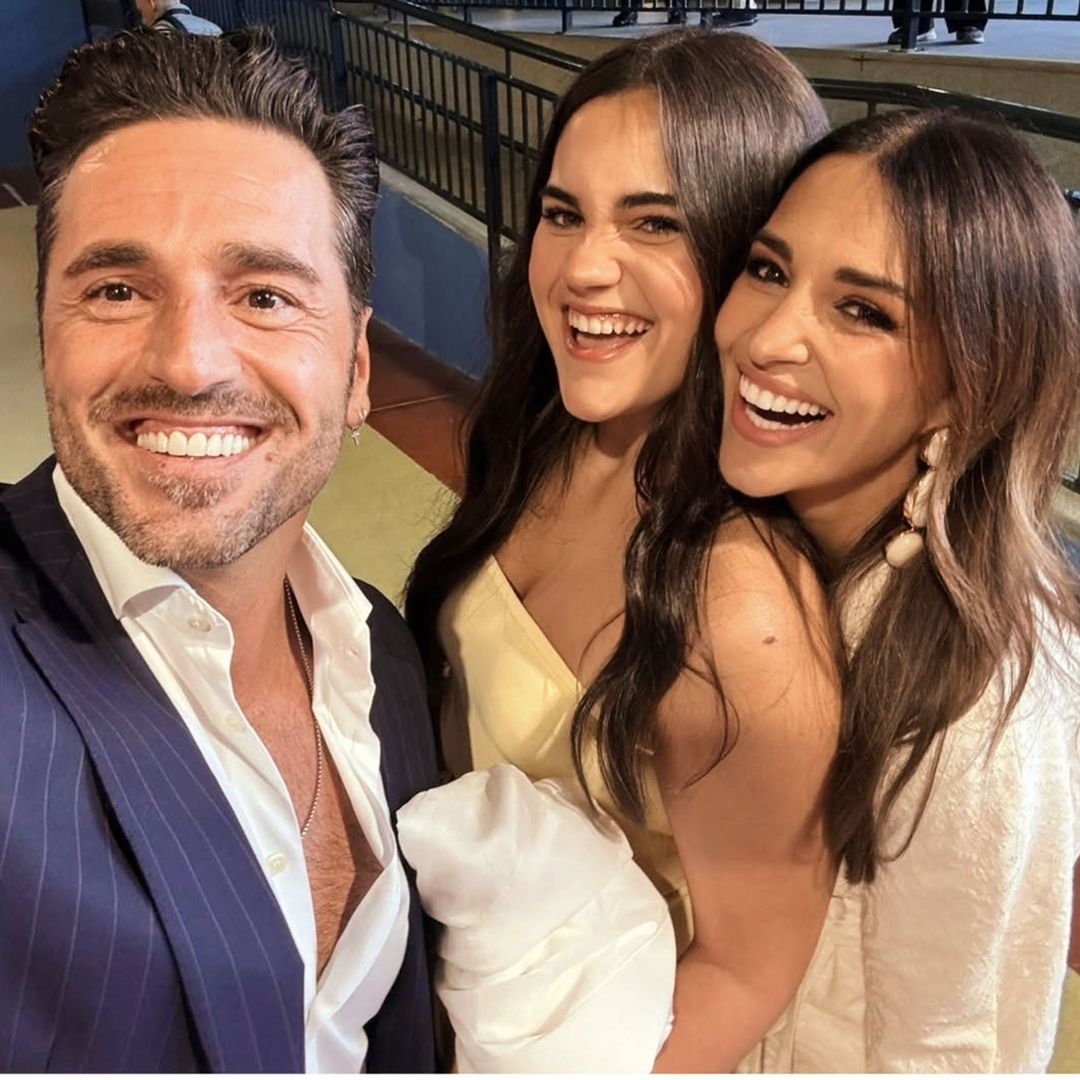 Paula Echevarría y David Bustamante juntos en un 'selfie' junto a su hija, Daniella