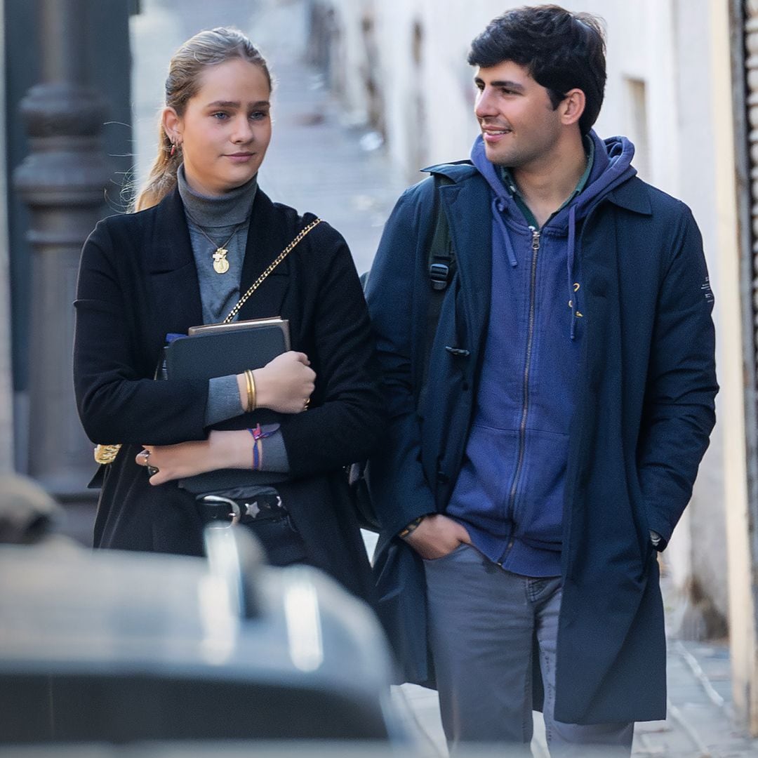 Las primeras imágenes de Irene y Juan Urquijo juntos, publicadas por ¡HOLA! en abril de 2024. Juan, de 27 años, es hijo del empresario Lucas Urquijo Fernández de Araoz y Beatriz Moreno de Borbón-Dos Sicilias, y hermano de Teresa Urquijo, mujer del alcalde de Madrid, José Luis Martínez-Almeida.