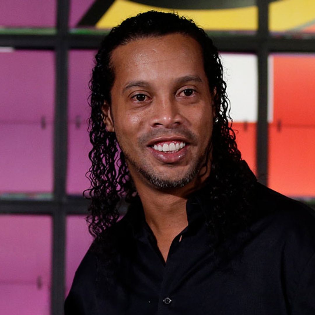 Ronaldinho desmiente que vaya a casarse con dos mujeres a la vez