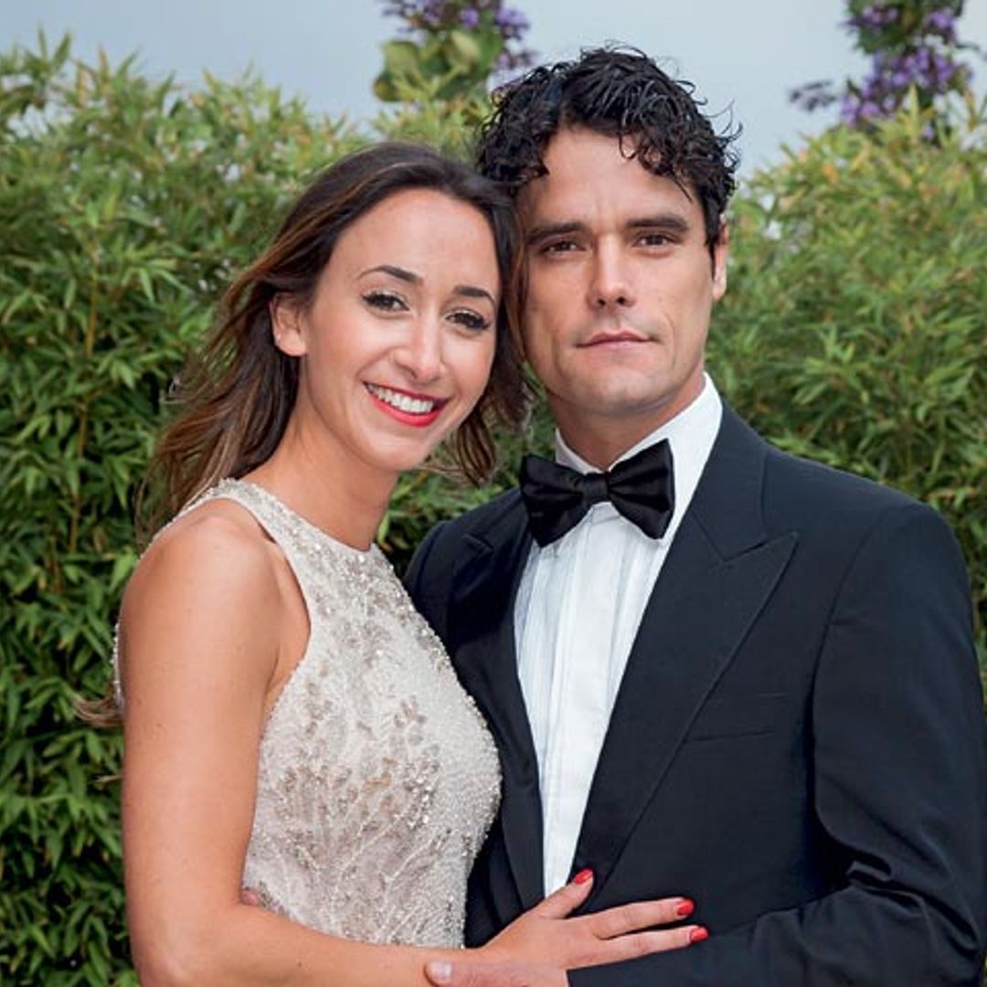 En ¡HOLA!, Miguel Abellán presenta a su novia en la boda de Fonsi Nieto