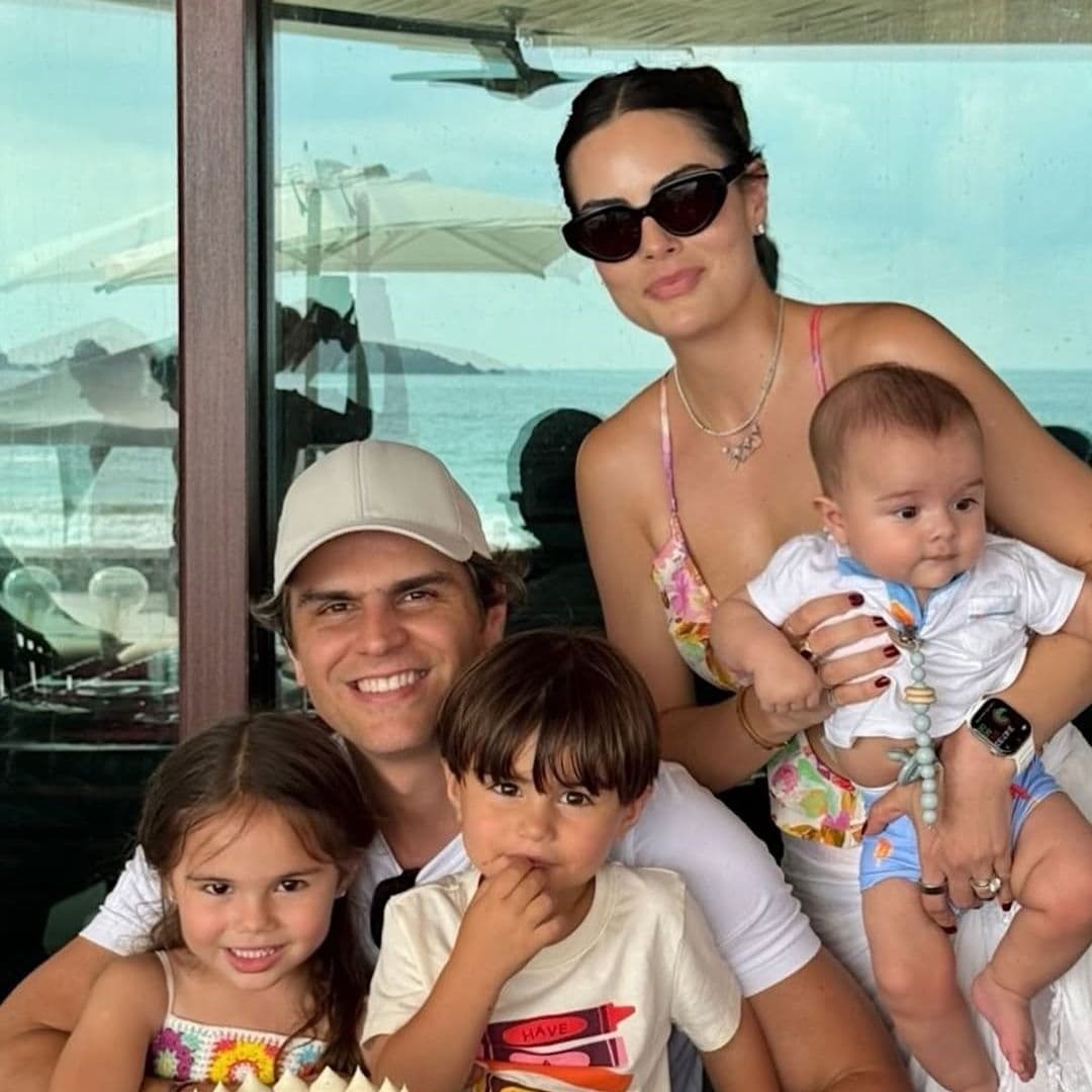 Ximena Navarrete celebra la vida de su esposo con un fin de semana familiar en la playa