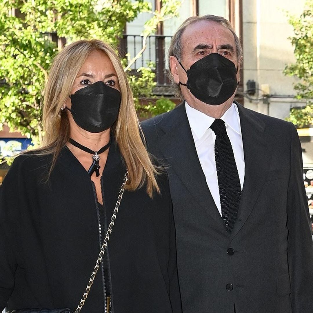 Familiares y amigos arropan a Pedro Trapote en el funeral de su hijo en un lugar significativo para la familia