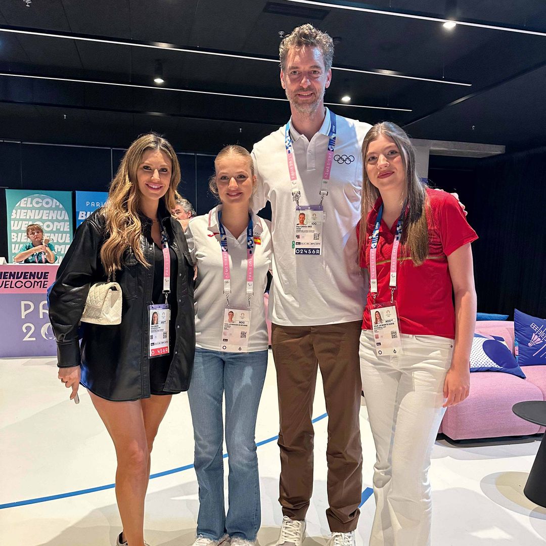 ¡HOLA! + 4175 Leonor y Sofia en Paris Juegos Olimpicos