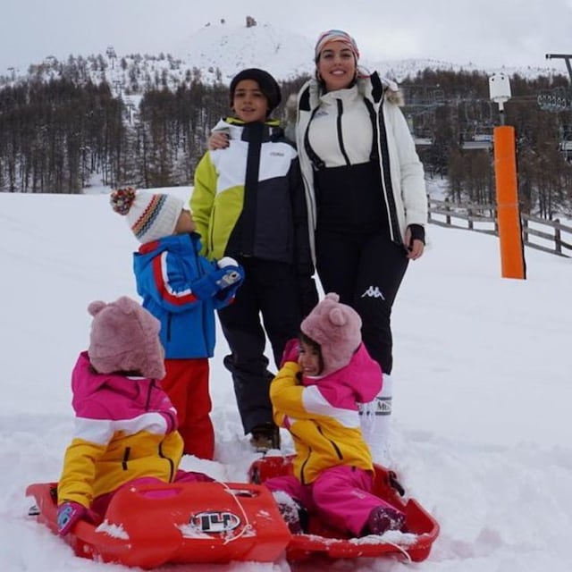 georgina rodr guez de vacaciones en la nieve con sus hijos