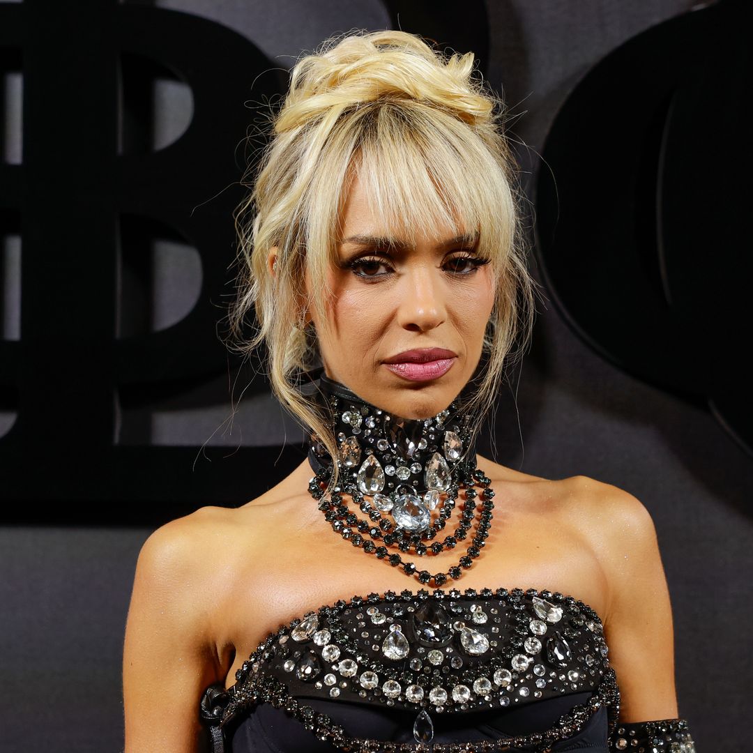 Bad Gyal rompe a llorar en su último concierto y explica el motivo de su tristeza: "He tenido que afrontar la pérdida de dos familiares muy queridos"